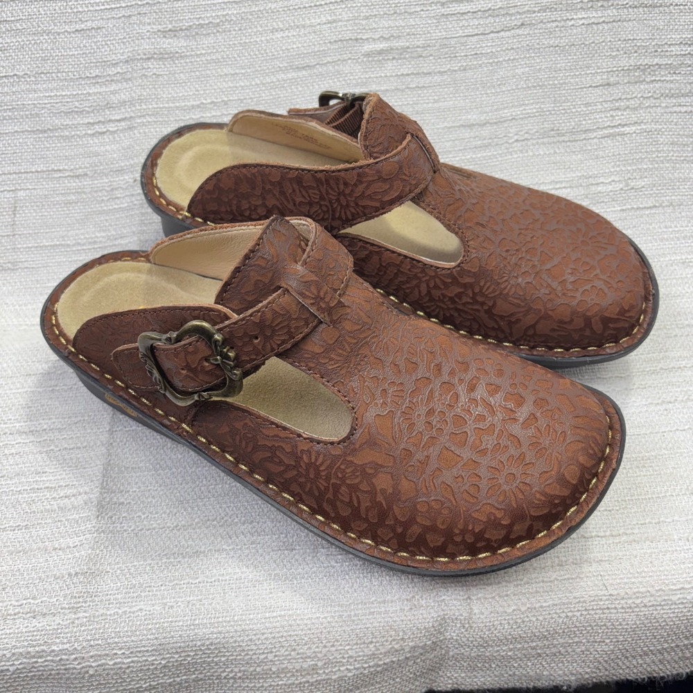 Alegria ALG-7608‎ Brown Floral Embossed Leather T-Strap Clogs Mules Womens 36